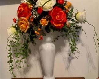 CLEARANCE  !  $4.00 NOW, WAS $16.00.............Flower Decor (B533)