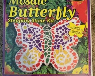 REDUCED!  $7.50 NOW, WAS $10.00................Brand New Butterfly Mosaic Stone Kit(B482)