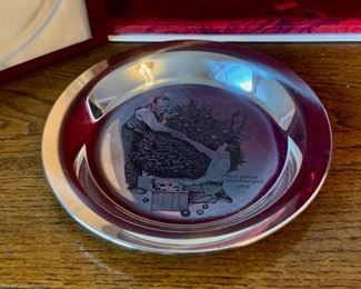 $125.00................. 1973 Sterling Silver Norman Rockwell Plate "Trimming the Tree" (B648)