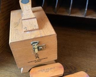 CLEARANCE  !  $3.00 NOW, WAS $14.00.................Vintage Shoe Shine Box and Brushes (B637)