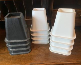 HALF OFF !  $6.00 NOW, WAS $12.00...............12 Bed Risers (B633)