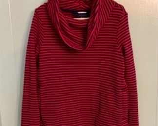 HALF OFF!  $8.00 NOW, WAS $16.00.............Tommy Hilfiger Size Small Pullover (S15)