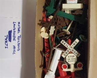 Landscape pieces for train set