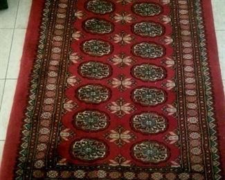 Hand woven wool rug