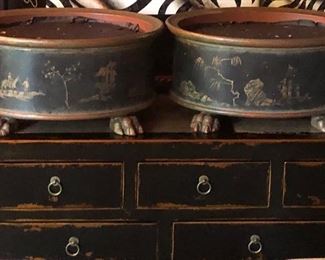 Bedford Brown
Pot w/ Carved Feet