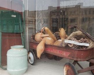 Vintage Wagon
Gourds-Dozens