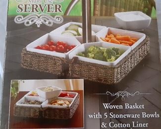 Woven Basket with 5 Stoneware Bowls & Cotton Liner New