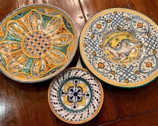 Item 428:  (3) Pieces of Deruta pottery:  $45                                                                     Small - 6.5"                                                                                                              Large - 11.25"
