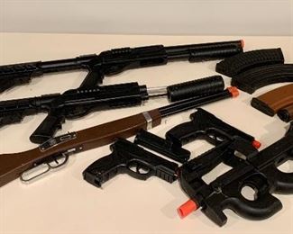 Item 364:  Lot of assorted toy guns:  $45 