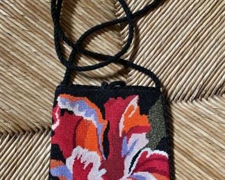 $20 - Vintage Needlepoint Handbag