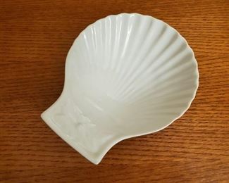 $20 - Sur La Table Shell Dish - 5.5" W x 6.5" L
