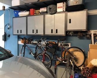 Bikes & garage 