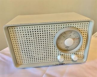 $275 - Braun electric radio with international plug; 6 in. (H) x 9 in. (W) x 5 in. (depth);  Model XK2; works!!