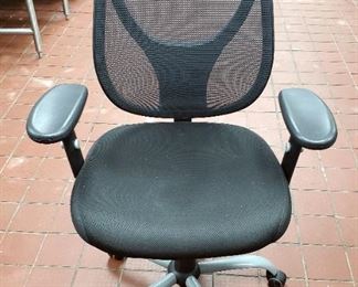 Adjustable Rolling Mesh Back Office Chair