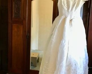 Vintage Wedding dress including Crinoline 