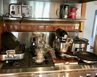 Cuisinart Toaster, Croc-Pot, Cuisinart Food Processor, Kitchen Aid Mixer, and more...