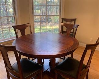 Canadel round table w/ 6 chairs