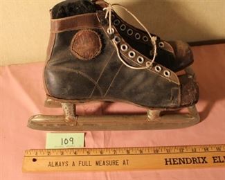 109 - Hockey skates $12 Vintage pair - NOW $8