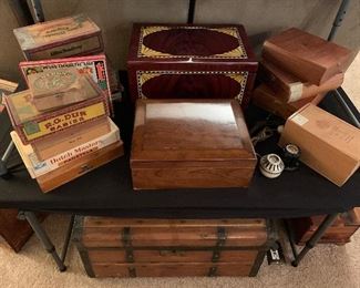 Cigar boxes, Humidors