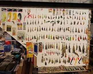 There are hundreds and hundreds of lures including Heddon, Creed Chub, and many other vintage lures