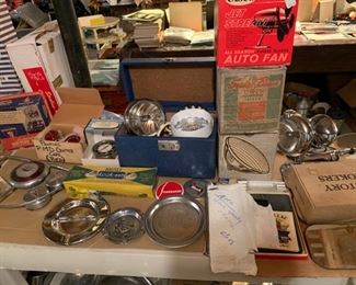 
Miscellaneous headlights, Ashtrays, badges, mirrors, spotlights, tachometer, Hudson battery filler
