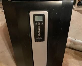 Commercial call room air conditioner