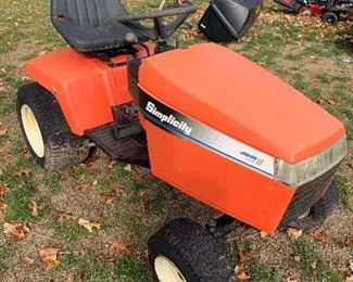 Simplicity lawn tractor