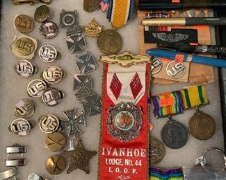 U.S. & German military army buttons medals