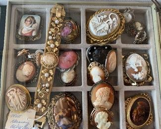 Large selection of cameos 