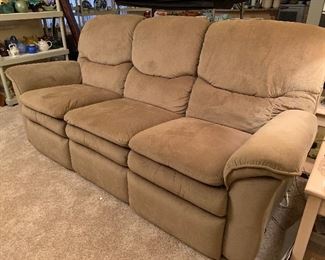 Electric reclining couch