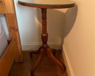 Ethan Allen accent table with inlay
27 1/2” tall
$75