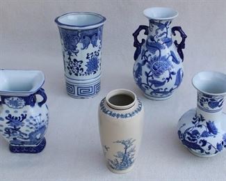 5 various blue & white Chinese ceramic vases, brand new.  Size range H:  7"-9" | diameter:  3.5"-5.5" [Bin 16] 