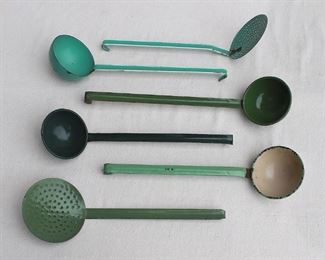 $50 - LOT Green enameled strainers.  W: 5" | handle length: 10.5" - 2 available
Green enameled ladles.  W: 4" | handle length:  10.5-12.0"  - 4 available [Bin 12A] 