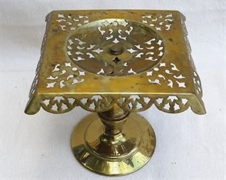 $20 - Brass stand w/ round pedestal. Replacement base?  L: 9" | W: 9" | H: 8.5" | Diam: 5.5"  [Props] 