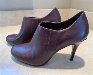 $28 Cole Haan Brown Leather Heeled Bootie Toe is a rounded point toe. These look to have been worn maybe 1-2 times Size 7