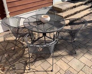 $350 Round Patio Table (42”x29”)                                              4 Matching Barrel Chairs(26x30x31), This Table and Chair set is the perfect size for any patio and in great shape!