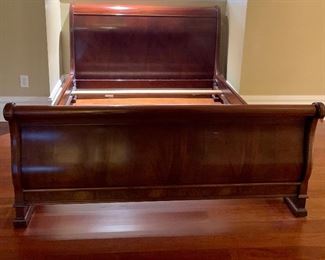 Beautiful Queen Sleigh Bed! Excellent condition! 