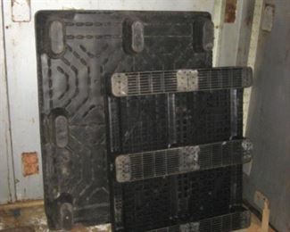 2 Industrial Plastic Pallets 
