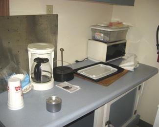 Coffee Pots, Microwaves, Assorted Kitchware