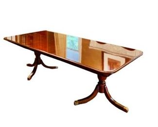 Lot 002
Formal Cherry Dining Table