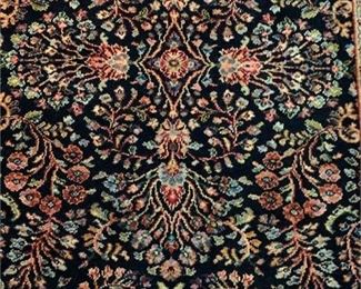 Lot 062
Indian Tufted Wool Rug