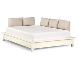 Lot 270
Pottery Barn Teen Stuff-Your-Stuff Bed