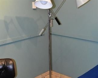 Aerodulce floor lamp