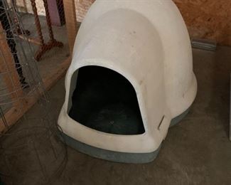 #83	dog house igloo 30x36x32	 $45.00 
