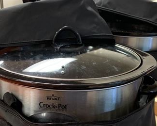 #117	(2) Rival ware crock pots with cover slow cookers $30 ea
