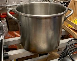 #126	20 qt stainless stock pot commerical 	 $60.00 
