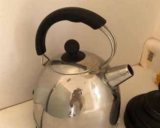 Tea kettle - plugs in