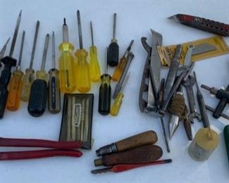 HALF OFF!  $7.00 NOW, WAS $14.00...............Tools (P064)