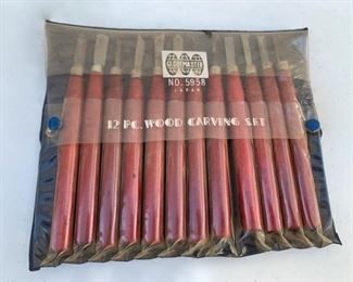 CLEARANCE!!! $8.00 NOW, WAS $30.00...........Vintage Globemaster Carving Kit No 5958 (P066)