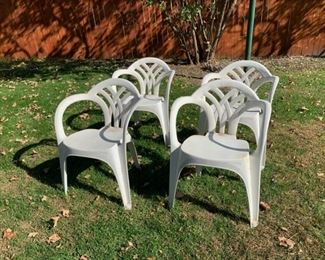 CLEARANCE !  $6.00 NOW, WAS $20.00.................Set of 4 Plastic Outdoor Chairs (P032)